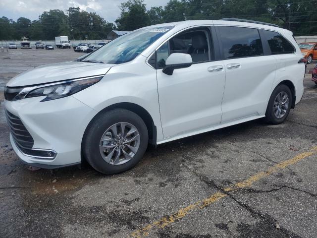 2024 TOYOTA SIENNA XLE, 