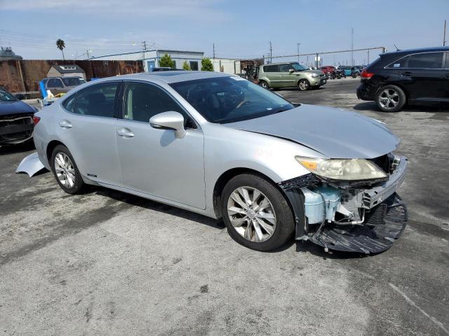 JTHBW1GG8D2030596 - 2013 LEXUS ES 300H SILVER photo 4