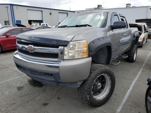 2GCEK13CX71556729 - 2007 CHEVROLET SILVERADO K1500 CREW CAB GRAY photo 1