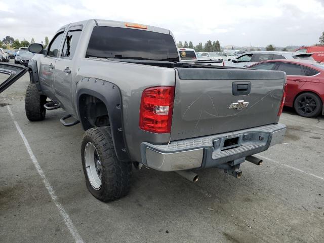 2GCEK13CX71556729 - 2007 CHEVROLET SILVERADO K1500 CREW CAB GRAY photo 2