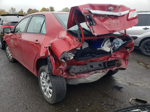 2T1BU4EE8CC864412 - 2012 TOYOTA COROLLA BASE RED photo 3