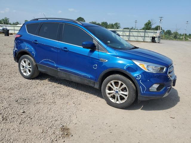 1FMCU9GD8JUC25299 - 2018 FORD ESCAPE SE Blau Foto 4