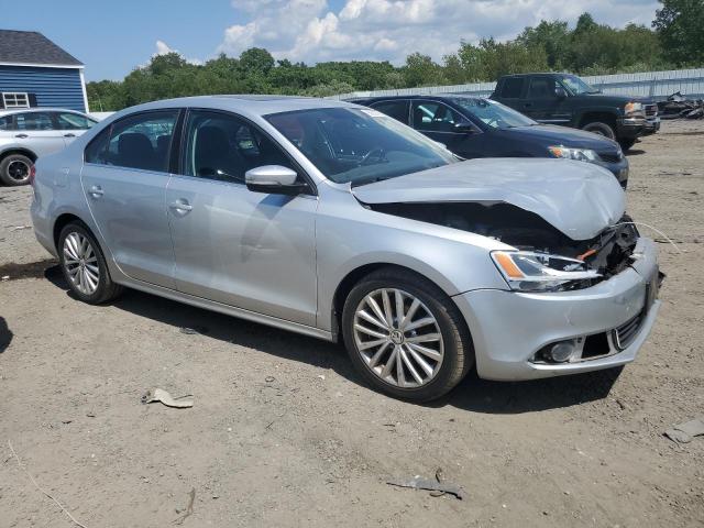 3VWLZ7AJ3BM304133 - 2011 VOLKSWAGEN JETTA SEL 银色 照片 4