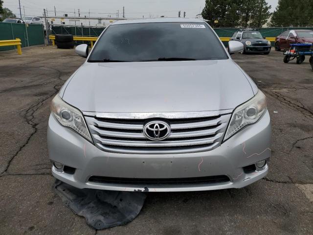 4T1BK3DB5BU438200 - 2011 TOYOTA AVALON BASE SILVER photo 5