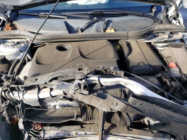 SJKCH5CR3HA018735 - 2017 INFINITI QX30 BASE SILVER photo 7