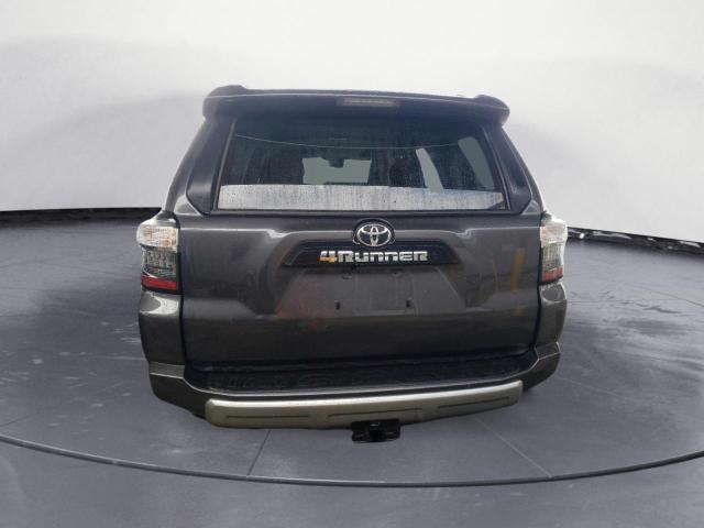 JTERU5JR0P6113794 - 2023 TOYOTA 4RUNNER SE GRAY photo 6