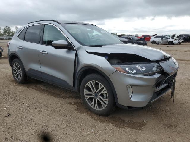 1FMCU9H93MUB13105 - 2021 FORD ESCAPE SEL SILVER photo 4