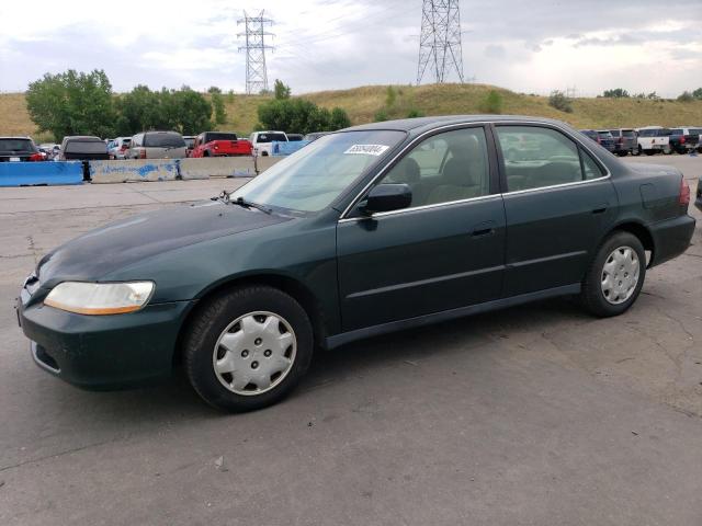 1HGCG6651YA000899 - 2000 HONDA ACCORD LX GREEN photo 1