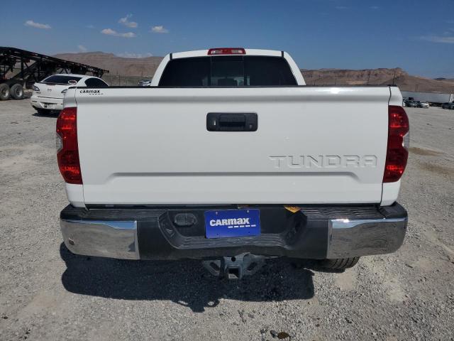 5TFUW5F13GX535242 - 2016 TOYOTA TUNDRA DOUBLE CAB SR/SR5 WHITE photo 6