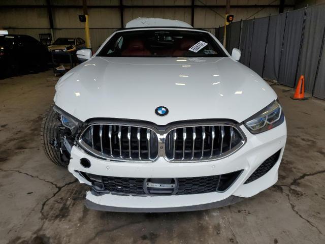 WBAFY4C02MCG01002 - 2021 BMW M850XI WHITE photo 5