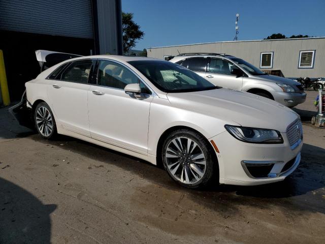 3LN6L5F98LR622169 - 2020 LINCOLN MKZ RESERVE WHITE photo 4