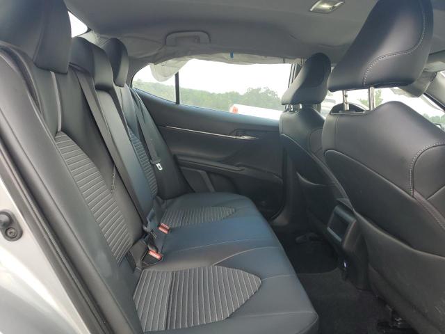 4T1G11AK9NU711810 - 2022 TOYOTA CAMRY SE SILVER photo 10