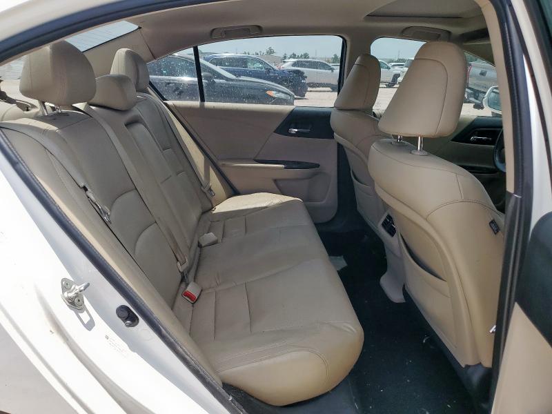 1HGCR3F97DA028938 - 2013 HONDA ACCORD TOURING WHITE photo 10