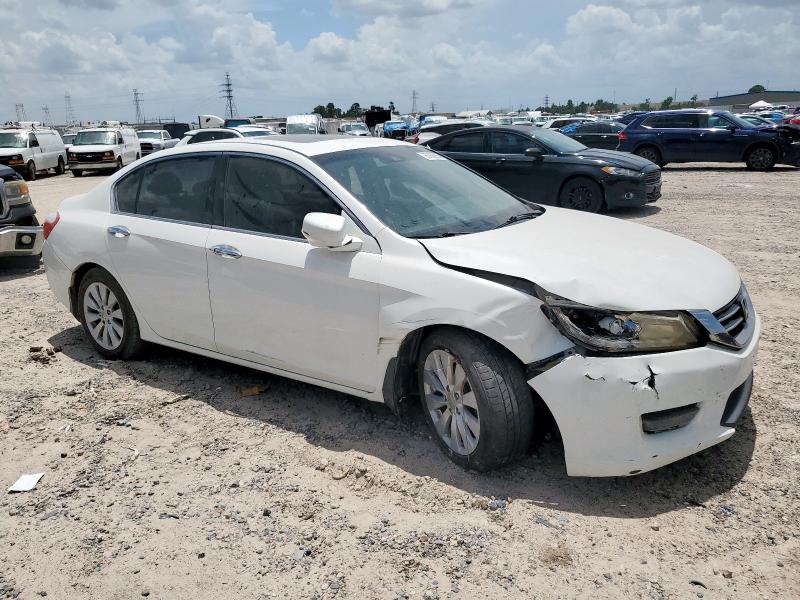 1HGCR3F97DA028938 - 2013 HONDA ACCORD TOURING WHITE photo 4