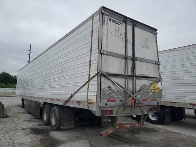 1UYVS2535K6643802 - 2019 UTILITY VS2RA Ақ фото 3