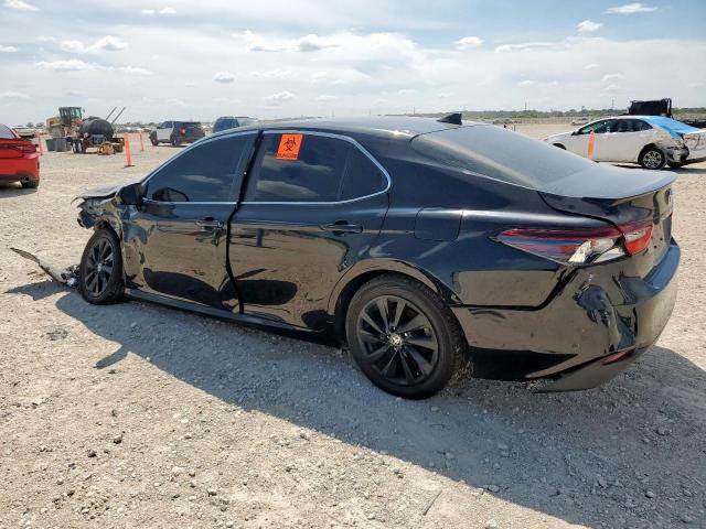 4T1C11AK6NU688372 - 2022 TOYOTA CAMRY LE BLACK photo 2