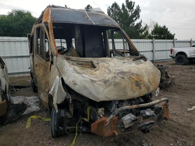 W1X4NBVY2RT158915 - 2024 MERCEDES-BENZ SPRINTER 2500 BURN photo 2