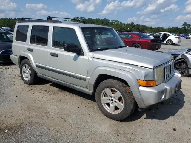 1J8HH48NX6C339819 - 2006 JEEP COMMANDER 银色 照片 4