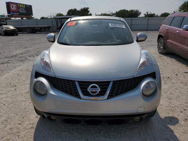 JN8AF5MV2BT018723 - 2011 NISSAN JUKE S SILVER photo 5