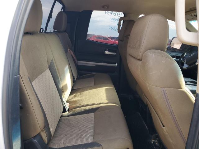 5TFUW5F18FX431702 - 2015 TOYOTA TUNDRA DOUBLE CAB SR/SR5 WHITE photo 10