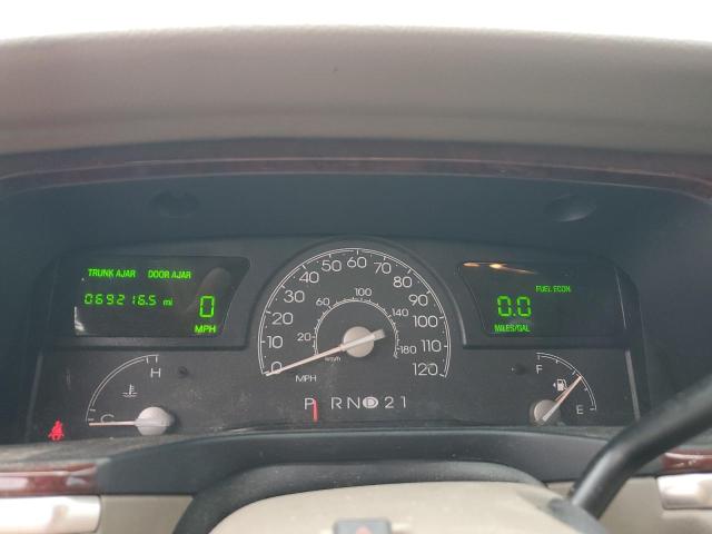 1LNHM81W54Y619379 - 2004 LINCOLN TOWN CAR EXECUTIVE BEIGE photo 9