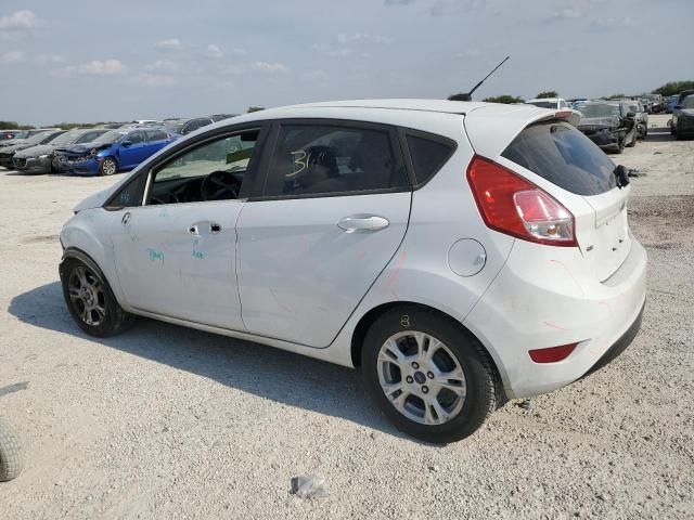 3FADP4EJ8FM167661 - 2015 FORD FIESTA SE WHITE photo 2