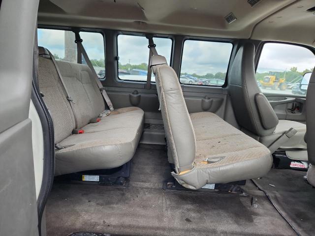 1GAZG1FG1C1168296 - 2012 CHEVROLET EXPRESS G3 LT WHITE photo 11