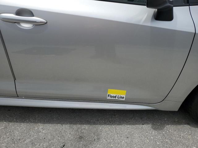 JTND4MBE9P3203575 - 2023 TOYOTA COROLLA SE ვერცხლისფერი ფოტო 12