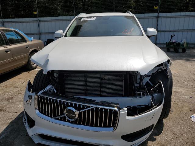 YV4A22PK9M1767604 - 2021 VOLVO XC90 T6 MOMENTUM WHITE photo 5