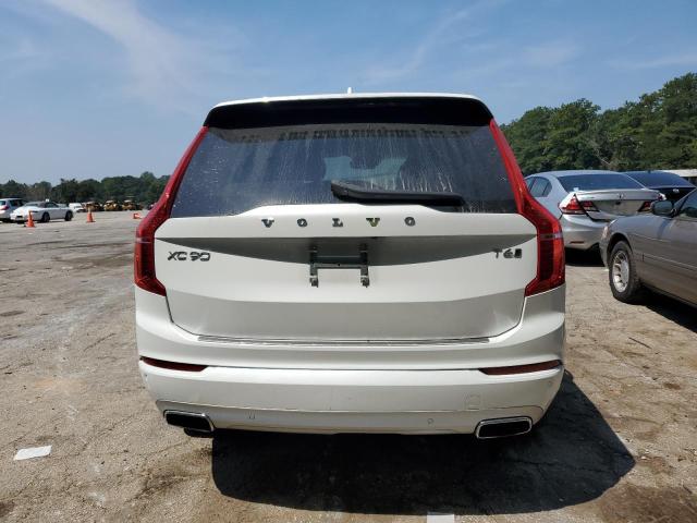 YV4A22PK9M1767604 - 2021 VOLVO XC90 T6 MOMENTUM WHITE photo 6