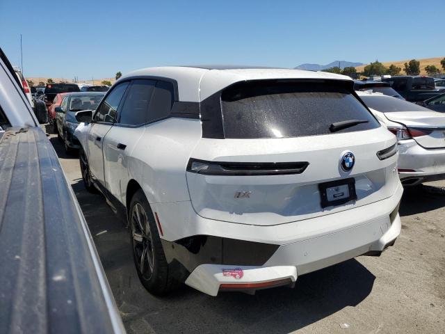 WB523CF07PCM54839 - 2023 BMW IX XDRIVE50 WHITE photo 2