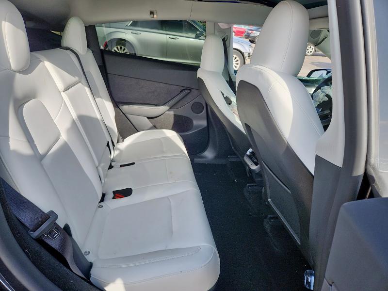 7SAYGDED4RF106941 - 2024 TESLA MODEL Y Grau Foto 10