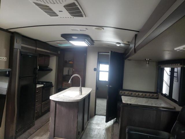 4YDT32526JB452886 - 2018 KEYSTONE OUTBACK WHITE photo 5