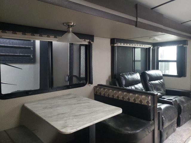 4YDT32526JB452886 - 2018 KEYSTONE OUTBACK WHITE photo 8