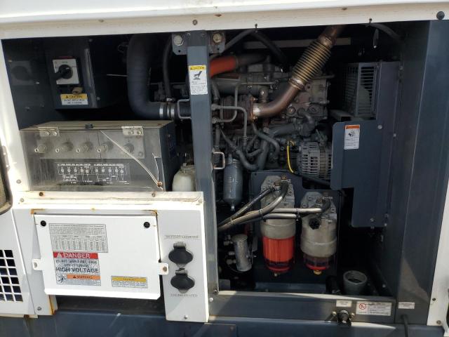 5UABU1214CN000429 - 2012 OTHER GENERATOR WHITE photo 8