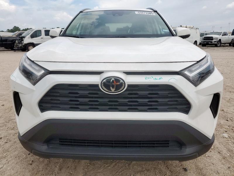 2T3W1RFVXRW320207 - 2024 TOYOTA RAV4 XLE WHITE photo 5