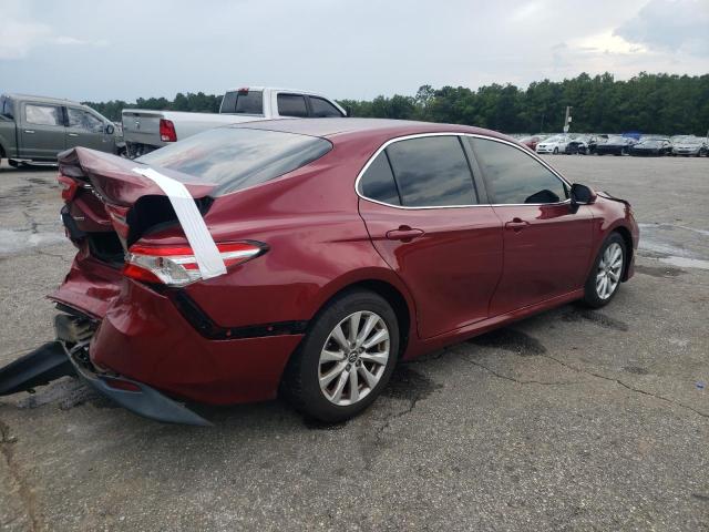 4T1B11HK6JU621797 - 2018 TOYOTA CAMRY L RED photo 3