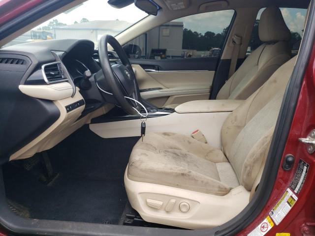 4T1B11HK6JU621797 - 2018 TOYOTA CAMRY L RED photo 7