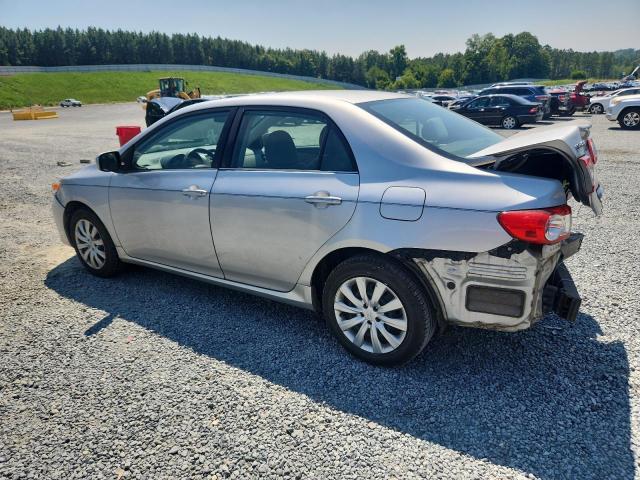 5YFBU4EE1DP161722 - 2013 TOYOTA COROLLA LE BASE SILVER photo 2