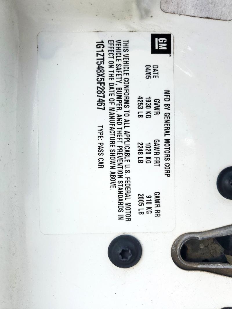 1G1ZT548X5F287467 - 2005 CHEVROLET MALIBU LS WHITE photo 12