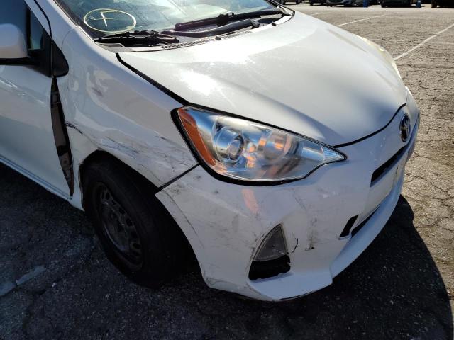 JTDKDTB32E1074432 - 2014 TOYOTA PRIUS C 白色 照片 9