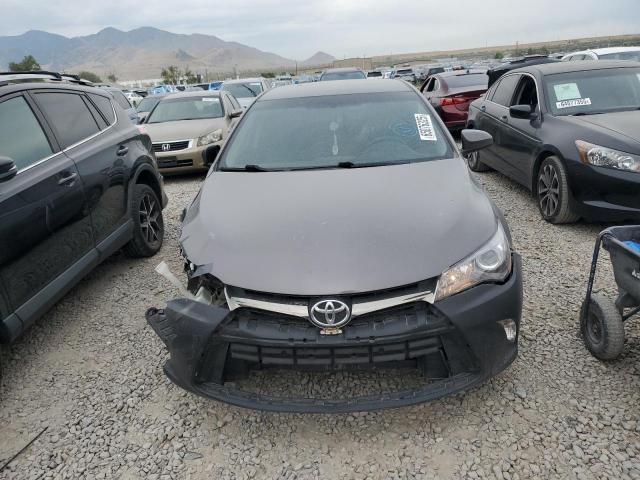 4T1BF1FK9GU198114 - 2016 TOYOTA CAMRY LE GRAY photo 5