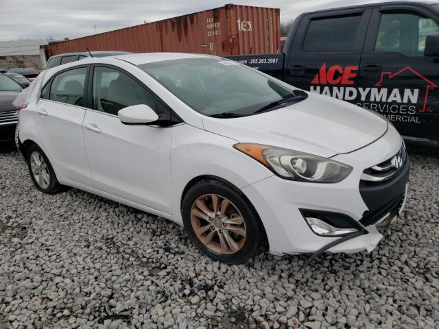 KMHD35LH4FU235330 - 2015 HYUNDAI ELANTRA GT WHITE photo 4