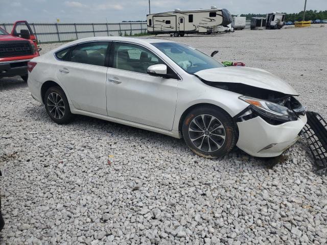 4T1BK1EB9JU278937 - 2018 TOYOTA AVALON XLE WHITE photo 4