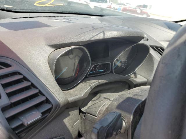 1FMCU0GD8KUB04673 - 2019 FORD ESCAPE SE WHITE photo 9