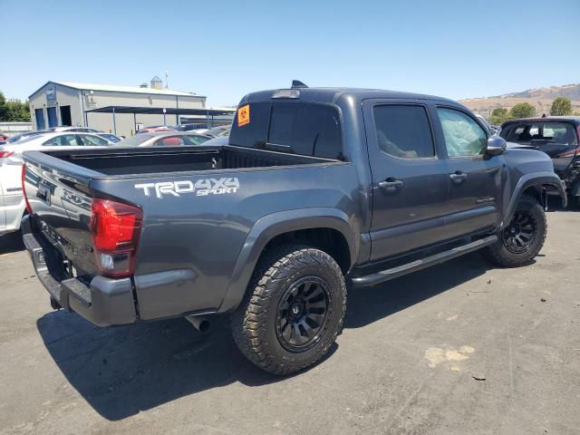 3TMCZ5AN8JM185052 - 2018 TOYOTA TACOMA DOUBLE CAB Grafito foto 3