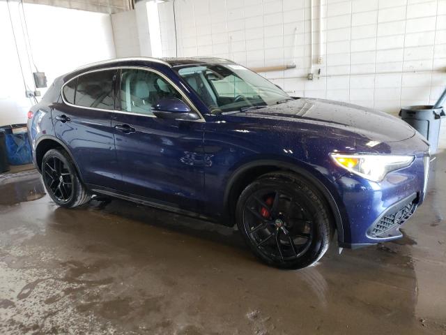 ZASFAKBN4J7B78912 - 2018 ALFA ROMEO STELVIO TI BLUE photo 4