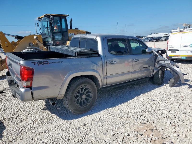 3TMAZ5CN0GM007150 - 2016 TOYOTA TACOMA DOUBLE CAB SILVER photo 3