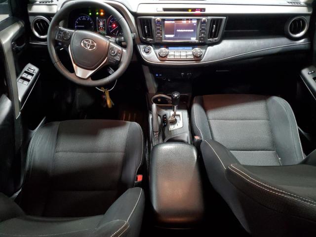 2T3RFREVXHW676106 - 2017 TOYOTA RAV4 XLE SILVER photo 8