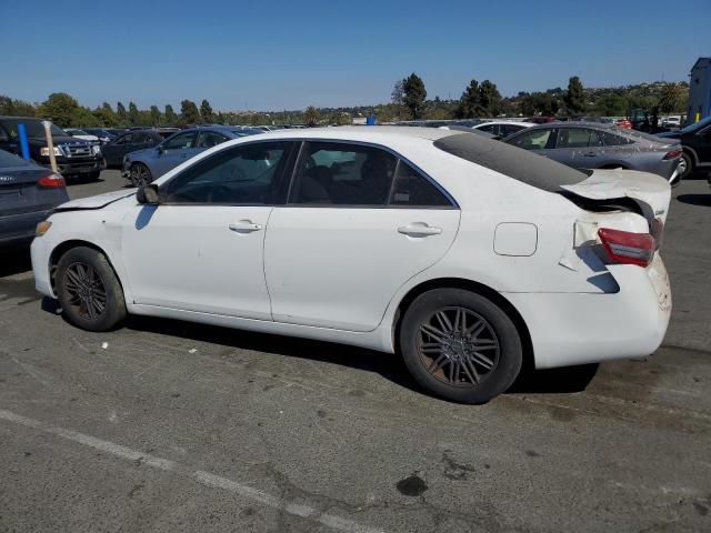 4T4BF3EK6BR129005 - 2011 TOYOTA CAMRY BASE WHITE photo 2